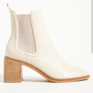 Dolce Vita Iliana Cream Leather Ankle Boots